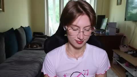 Snapshot of elsaangel chatting on 06.12.26 elsaangel online show from 06.12.26