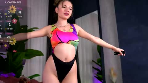 Snapshot of elsasolace chatting on 09.29.25 Adina online show from 09.29.25