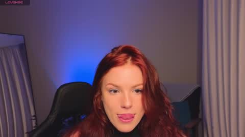 Snapshot of elsie_ginger chatting on 02.22.25 Elsie online show from 02.22.25
