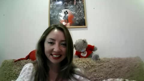 Snapshot of elvaarno chatting on 10.27.25 ElvaArno online show from 10.27.25