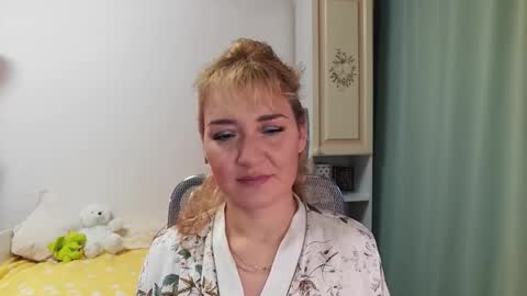 Elvira online show from 12.02.24
