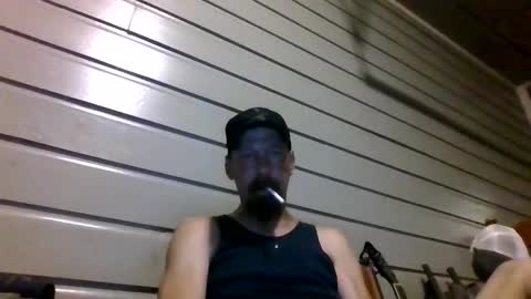 elwooood7 online show from 10.18.25