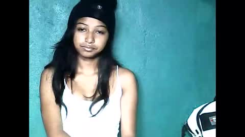 elynah195043 online show from 05.20.26