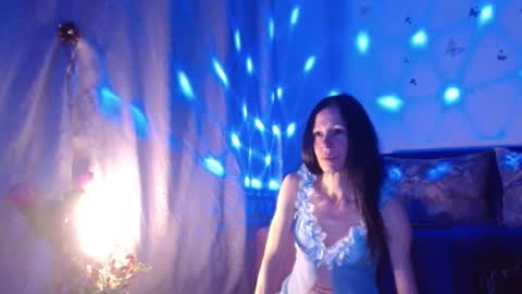 Elisa online show from 02.25.26