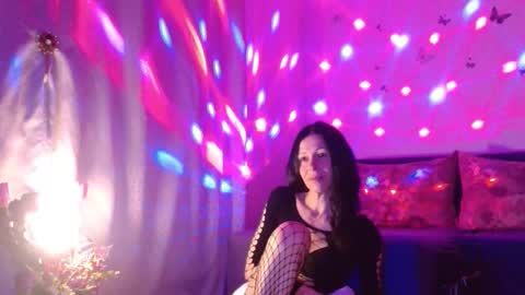 Snapshot of elysasun chatting on 03.04.26 Elisa online show from 03.04.26