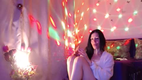 Snapshot of elysasun chatting on 03.10.26 Elisa online show from 03.10.26