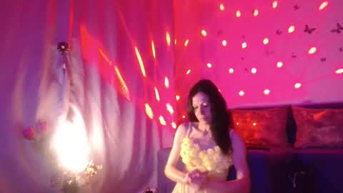 Snapshot of elysasun chatting on 03.30.26 Elisa online show from 03.30.26