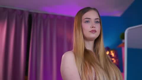 Elyssa online show from 04.10.26