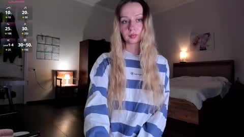 Snapshot of em_emilie chatting on 03.01.26 Emilie online show from 03.01.26