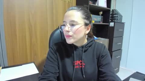 Snapshot of ema_04 chatting on 11.20.25 Estefany Martinez Acua INSTAGRAM ema 04oficial online show from 11.20.25