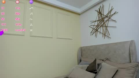 Snapshot of ema__wolf chatting on 04.19.26 Emma online show from 04.19.26