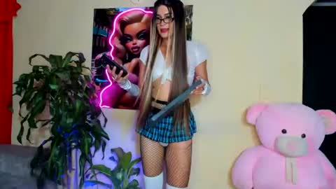 EmaFox online show from 07.18.26