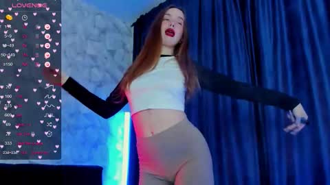 Snapshot of ember_void chatting on 11.26.25 Ember online show from 11.26.25