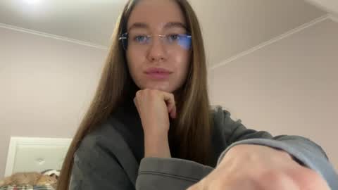 Snapshot of emberfamn chatting on 04.18.26 Alina online show from 04.18.26