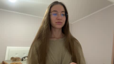Snapshot of emberfamn chatting on 05.19.26 Alina online show from 05.19.26