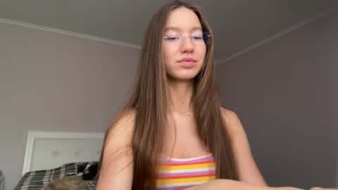 Snapshot of emberfamn chatting on 05.27.26 Alina online show from 05.27.26