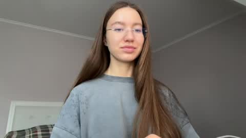 Snapshot of emberfamn chatting on 05.30.26 Alina online show from 05.30.26