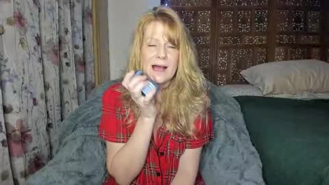 Ember Pheonixxx online show from 11.07.25