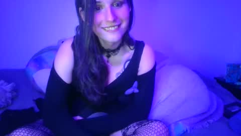 Snapshot of embers_of_eternity chatting on 02.17.25 Ellie online show from 02.17.25