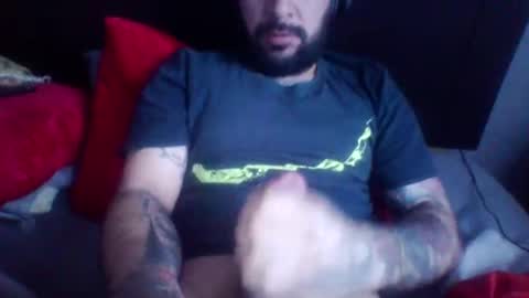 Snapshot of emecuatro20 chatting on 11.01.25 emecuatro20 online show from 11.01.25