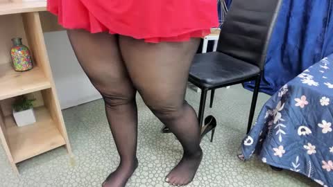 Snapshot of emely_garcia chatting on 12.09.24 Emely   online show from 12.09.24