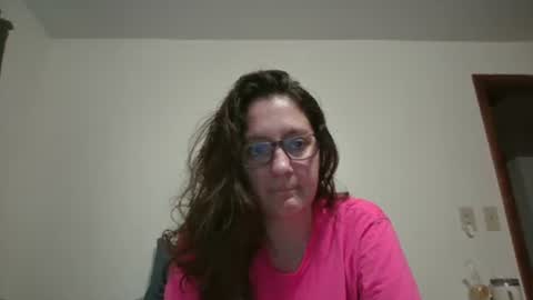 Snapshot of emeraldamnsel chatting on 06.25.26 emeraldamnsel online show from 06.25.26