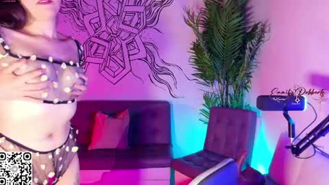 Snapshot of emi_roberts chatting on 04.24.26 Emmily Roberts online show from 04.24.26