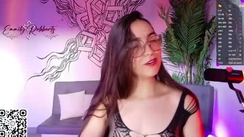 Snapshot of emi_roberts chatting on 04.30.26 Emmily Roberts online show from 04.30.26