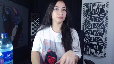 Snapshot of emiantonella_ chatting on 02.26.25 Antonella online show from 02.26.25