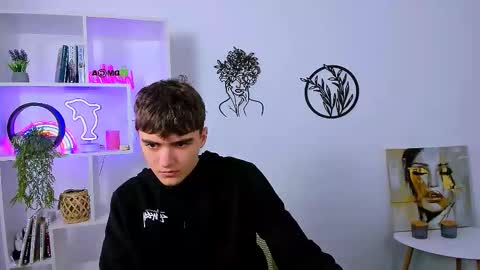 Snapshot of emil_lucky chatting on 02.07.26 emil_lucky online show from 02.07.26