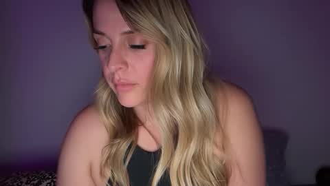 Snapshot of emilelovesyou chatting on 03.30.26 emilelovesyou online show from 03.30.26