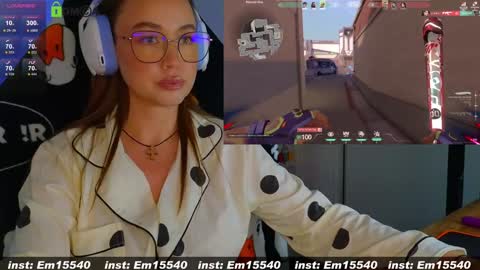 Snapshot of emili1_bc chatting on 01.21.25 Emili online show from 01.21.25