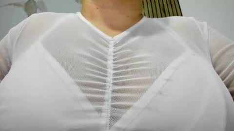 Snapshot of emilia_betancourt0923 chatting on 07.26.26 Emilia Betancourt0923 online show from 07.26.26
