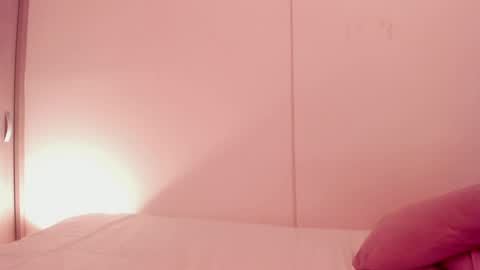 Snapshot of emilia_ghendle chatting on 12.16.24 Emilia Big Boobs online show from 12.16.24