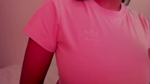 Snapshot of emilia_ghendle chatting on 01.22.25 Emilia Big Boobs online show from 01.22.25