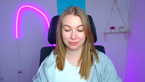 Emilia online show from 03.12.26