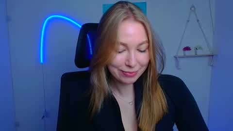 Emilia online show from 04.17.26