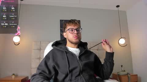 Snapshot of emiliano_cute18 chatting on 03.09.26 Emi online show from 03.09.26