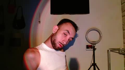 Emilio online show from 01.04.25