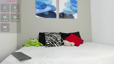 Snapshot of emilio_wolf chatting on 01.19.25 EMILIO online show from 01.19.25