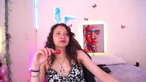 Emili Russo online show from 10.27.25