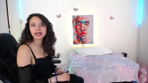 Emili Russo online show from 10.29.25
