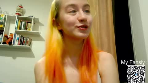 Snapshot of emilly_20 chatting on 05.16.26 Emily online show from 05.16.26