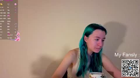 Snapshot of emilly_20 chatting on 06.14.26 Emily online show from 06.14.26