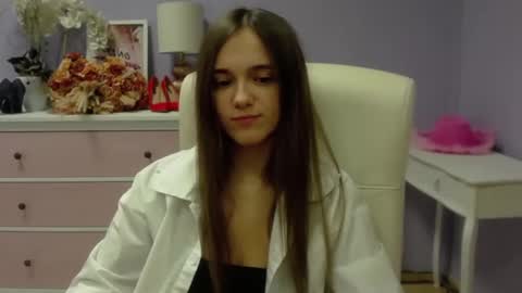 Snapshot of emilly_lust99 chatting on 02.01.25 Emilly online show from 02.01.25