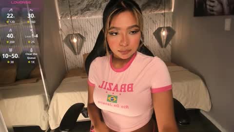 emilly_mell online show from 10.11.25