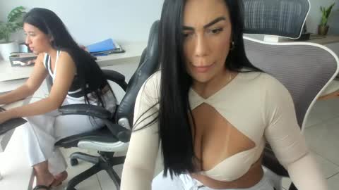 Emilly  online show from 04.10.26