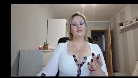 EmillyLove online show from 02.17.26