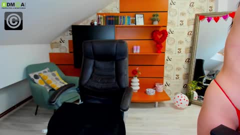 EmillyTaylor online show from 02.14.25