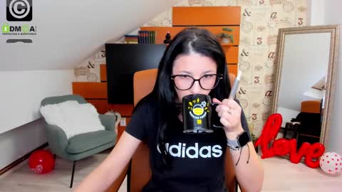 EmillyTaylor online show from 02.25.25